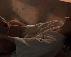 Famke Janssen sexy – GoldenEye (1995)