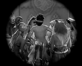 Gina Lollobrigida nude – Les belles de nuit (1952)