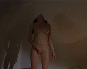 Luisa Ranieri nude, Regina Nemmi nude – Eros (2004)