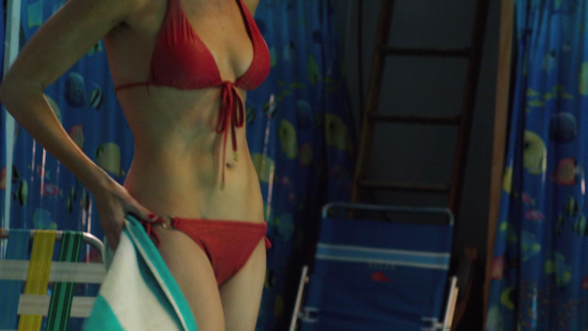 Rebecca Da Costa nude, Brianne Davis nude – Breaking at the Edge (2013)