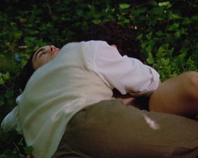 Elodie Bouchez nude – Les Roseaux Sauvages (1994)