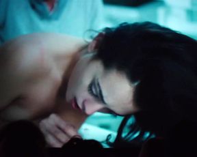 Natalie Martinez nude – Broken City (2013)