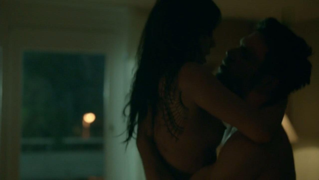 Aylin tezel die informantin nackt