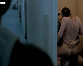 Elodie Bouchez nude – La Faute a Voltaire (2000)