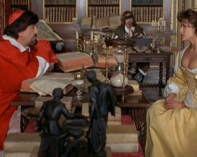 Sophie Marceau nude – La fille de d’Artagnan (1994)