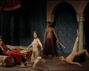 Marie Espinosa nude – Gradiva (2006)