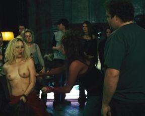 Isabelle Blais nude – Borderline (2008)