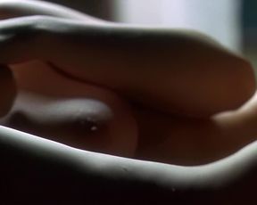 Jessica Pare nude, Piper Perabo nude – Lost and Delirious (2001)