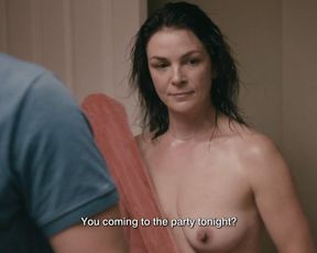 Sonia Vigneault nude, Noemi Lira sexy – Faillir (2012)