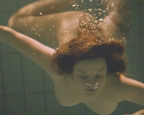 Jella Haase nude, Marie-Lou Sellem nude – Looping (2016)