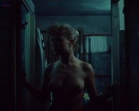 Nancy Brilli nude – Body Count (1987)