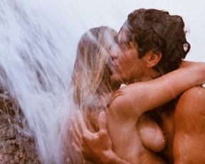 Candice Daly nude, Nelia J. Cozza nude – Hell Hunters (1986)