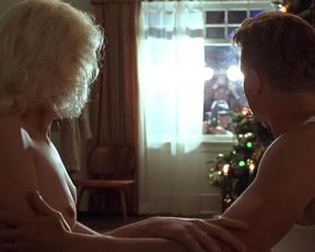 Kim Basinger sexy, Amber Smith nude, Shawnee Free Jones nude – LA Confidential (1997)