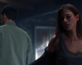 Rhona Mitra sexy – Highwaymen (2004)