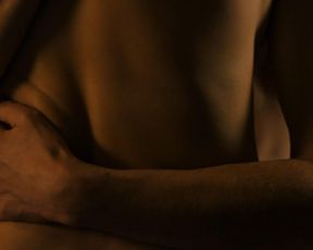 Julia Koschitz nude – Hin und weg (2014)