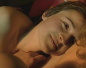 Henriette Heinze nude – Auftauchen (2006)