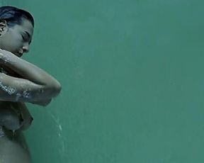 Cristina Brondo nude – Hipnos (2004)