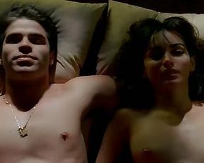 Ana de la Reguera nude – Asi del precipicio (2006)