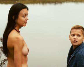 Ekaterina Vinogradova nude, Tatyana Chepelevich nude, Mariya Borisova nude – Doroga bez kontsa (2015)