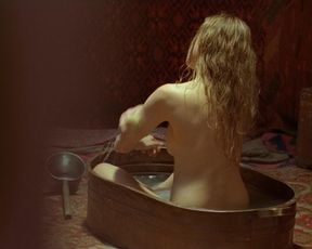 Marie de Villepin nude – Bajkonur (2011)