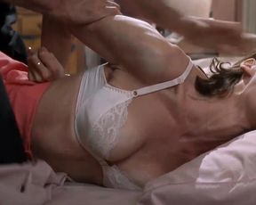 Illeana Douglas sexy – Cape Fear (1991)