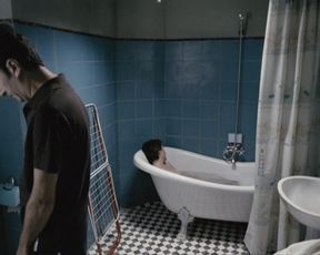 Dana Voicu nude – Buna! Ce faci (2010)