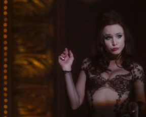 Kristen Bell sexy – Burlesque (2010)