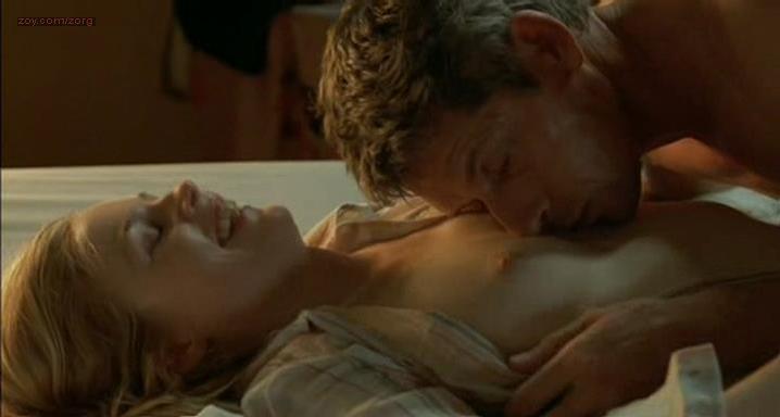 Isabelle Carre nude – Holy Lola (2004)