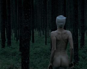 Susanne Wuest nude – Ich seh ich seh (2014)