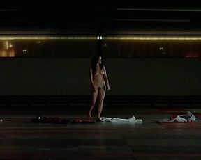 Salome Stevenin nude – Douches Froides (2005)