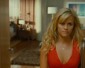 Reese Witherspoon sexy – How Do You Know (2010)