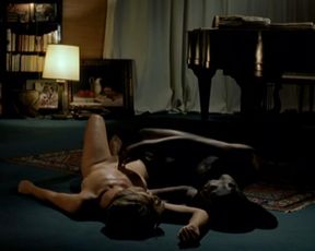 Christine Brucher nude – la ville est tranquille (2000)