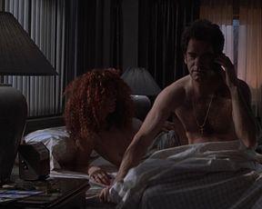 Maria Bello nude, Amanda Kravat nude – Duets (2000)