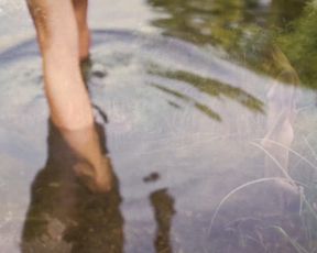 Rebekah Underhill nude – Lady Midsummer (2016)