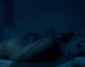 Isabella Ferrario nude – E la chiamano estate (2012)