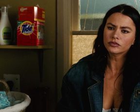 Sofia Vergara sexy – Four Brothers (2005)