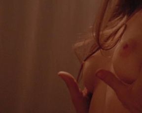 Angelina Jolie nude – Cyborg 2 (1993)