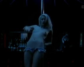 Agnieszka Zulewska nude, Monika Pokorska nude – Fragmenty (2014)