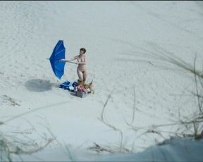 Laura Dupre nude, Angelique Vergara nude, Anna Zakharova nude – Ma Loute (2016)