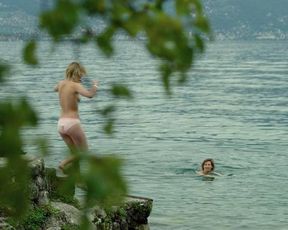 Diane Rouxel nude, Emmanuelle Devos sexy – Moka (2016)