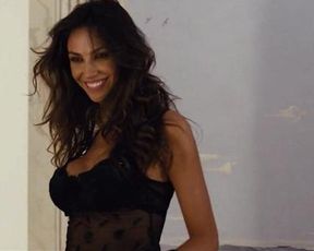 Madalina Diana Ghenea sexy – I Soliti Idioti: il film (2011)