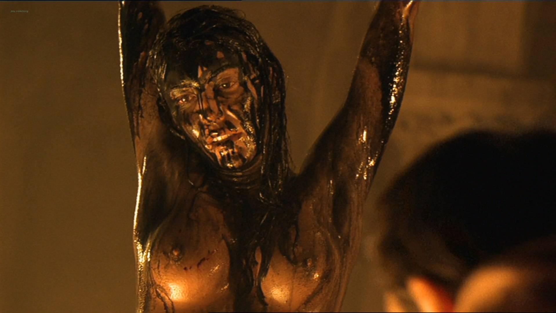 Raquel Merono nude, Macarena Gomez nude – Dagon (2001)