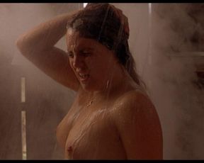 Claudette Maille nude – Como agua para chocolate (1992)