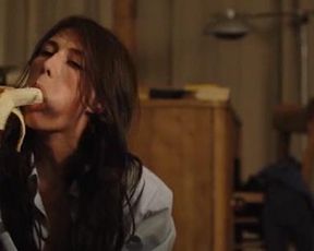 Carice van Houten nude, Maartje Remmers nude, Maaike Neuville nude, Halina Reijn sexy – Ik Omhels Je met 1000 Armen (2006)