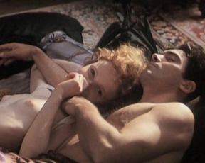 Anna Geislerova nude, Valentina Lainati nude – Benito (1993)