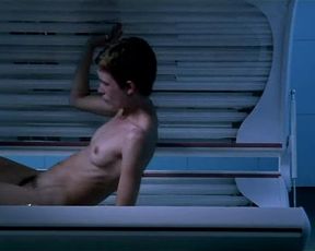 Maria Kraakman nude, Manja Topper nude, Halina Reijn nude – Iles flottantes (2001)