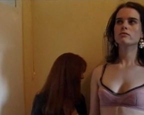 Rebecca Palmer nude, Sammi Branson nude – Comfortably Numb (2004)