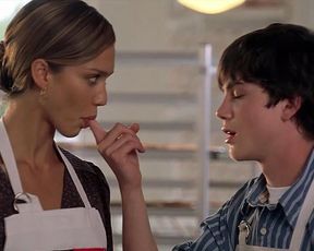 Elizabeth Banks sexy, Jessica Alba sexy, Sarah Howard sexy – Meet Bill (2007)