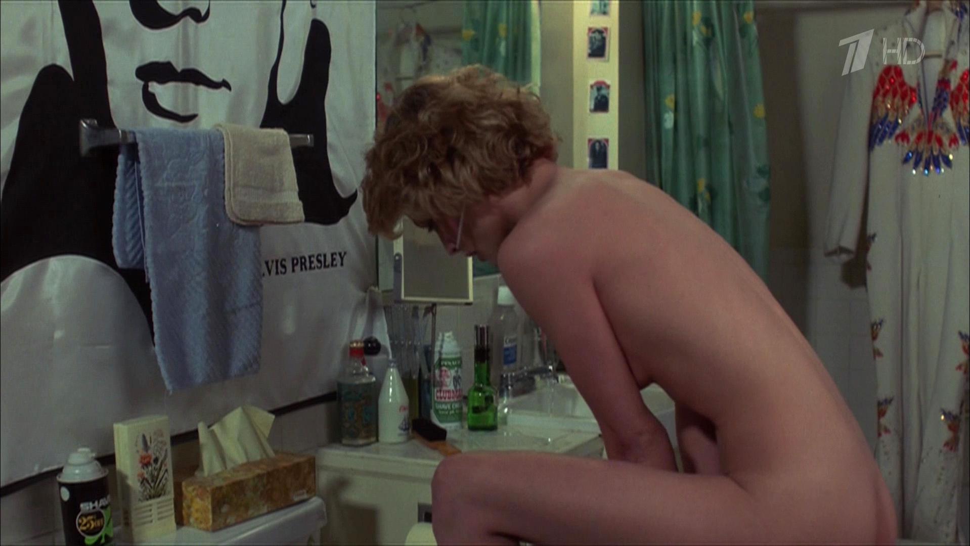 Michelle Pfeiffer nude – Into the Night (1985)