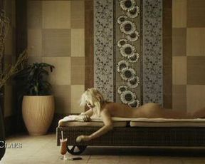 Hanna Verboom nude – Me And Mr. Jones (2011)